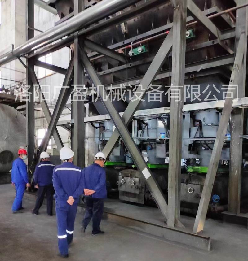 府谷項(xiàng)目煤倉(cāng)清堵機(jī)安裝調(diào)試完成，運(yùn)行良好！